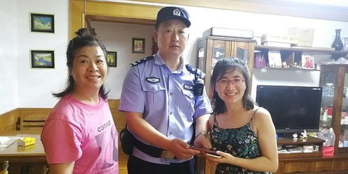 99年女医生深夜副业收破烂，勇敢追求多元生活，诠释当代女性的独立与担当